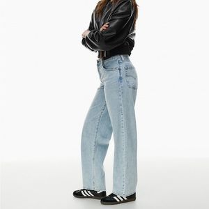 Levi’s Baggy Dad Jeans. Light wash. Size 27.